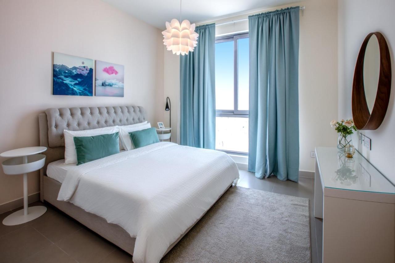 A Luxury Aprt 2 Bedrooms Balcony With Wonderful View Mall Access Hi Speed Wifi Beach Access & Much More For Family Only Samaheej エクステリア 写真